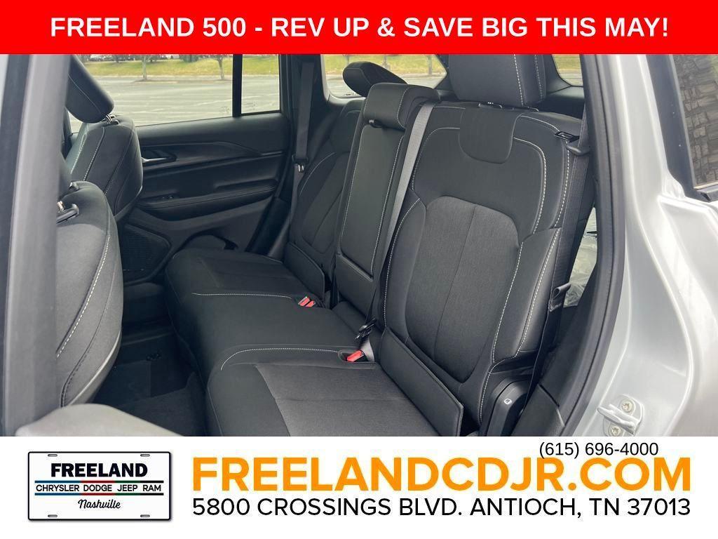 new 2025 Jeep Grand Cherokee car, priced at $41,817