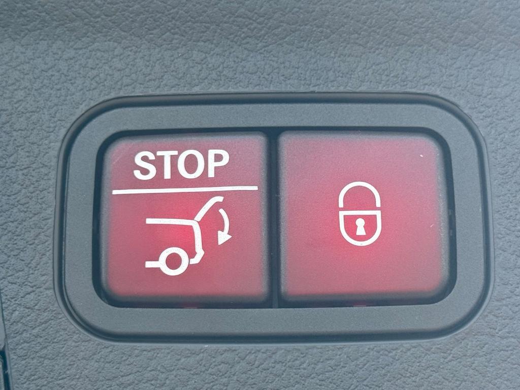 new 2026 Mercedes-Benz GLE 450 car, priced at $74,865