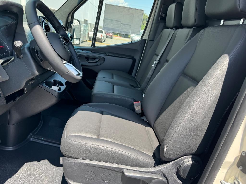 new 2025 Mercedes-Benz Sprinter 3500 car, priced at $76,113