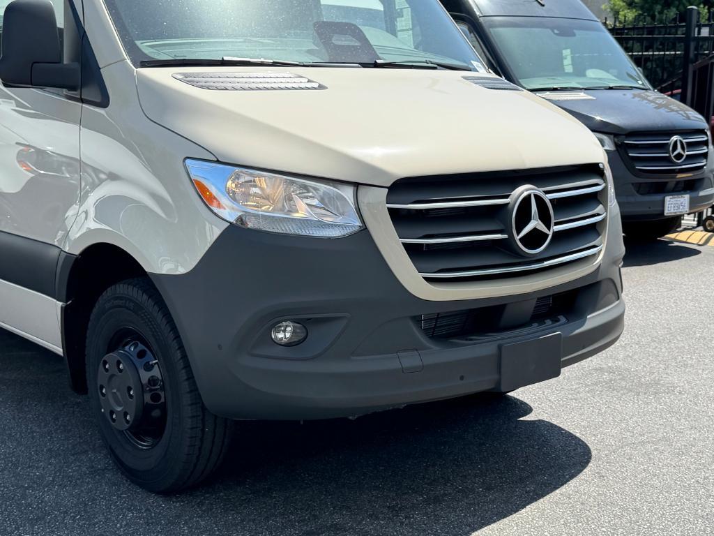 new 2025 Mercedes-Benz Sprinter 3500 car, priced at $76,113