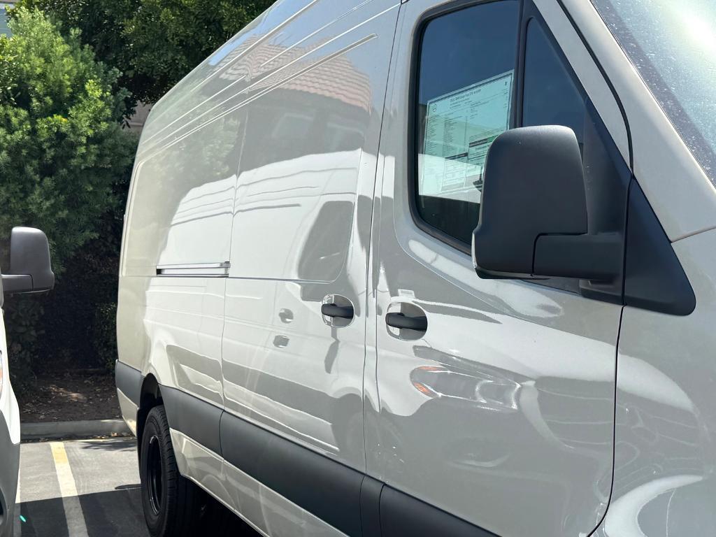 new 2025 Mercedes-Benz Sprinter 3500 car, priced at $76,113