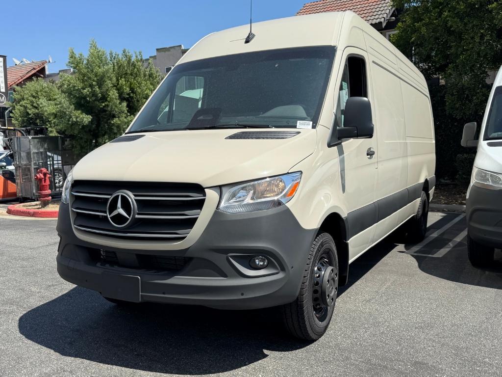 new 2025 Mercedes-Benz Sprinter 3500 car, priced at $76,113