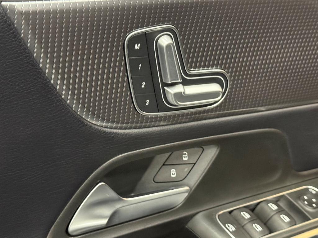 used 2021 Mercedes-Benz GLB 250 car, priced at $24,999