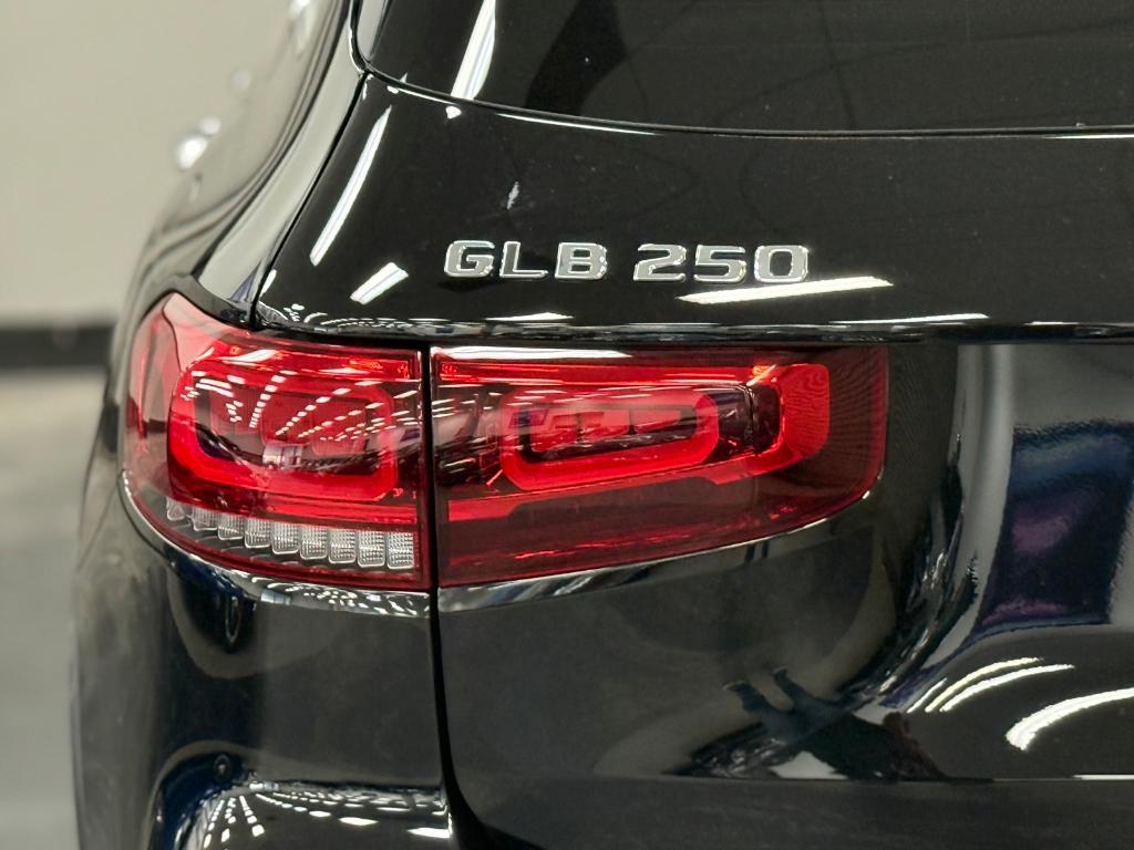 used 2021 Mercedes-Benz GLB 250 car, priced at $24,999