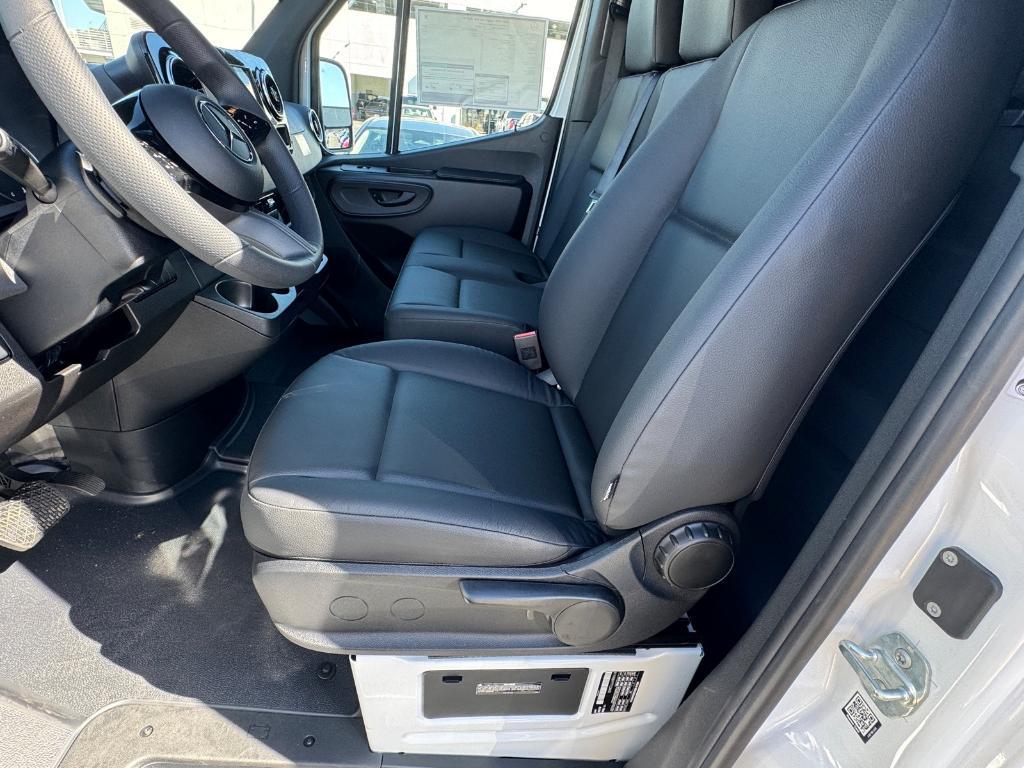 new 2026 Mercedes-Benz Sprinter 2500 car, priced at $67,168