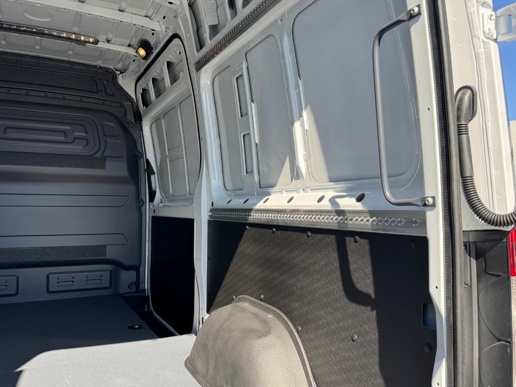 new 2026 Mercedes-Benz Sprinter 2500 car, priced at $67,168