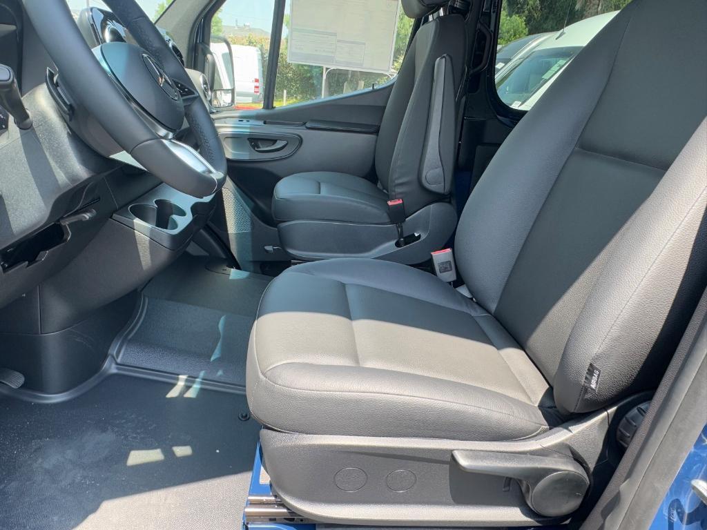 new 2025 Mercedes-Benz Sprinter 2500 car, priced at $75,215