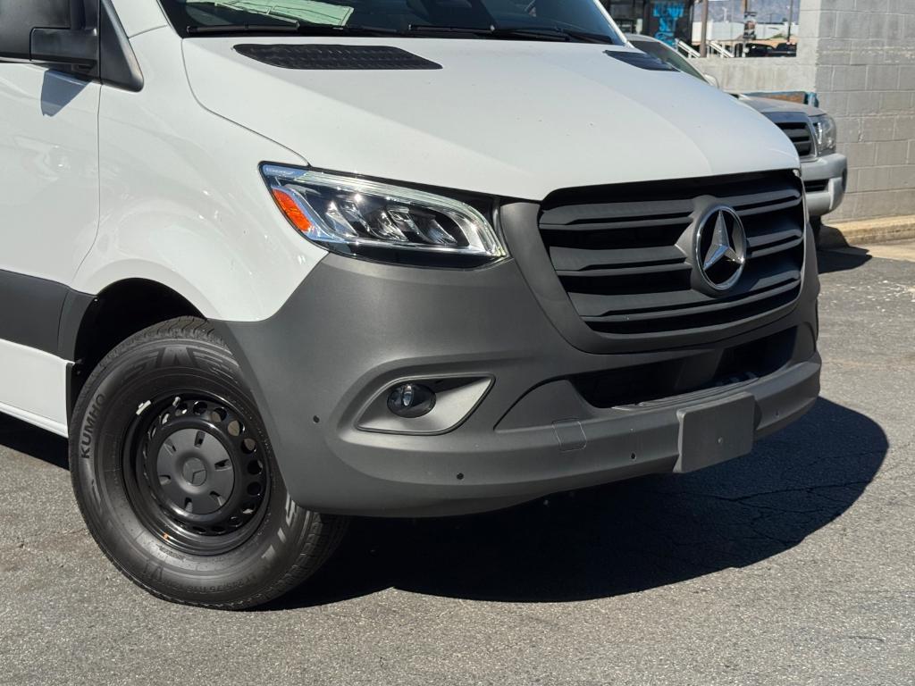 new 2025 Mercedes-Benz Sprinter 2500 car, priced at $66,762