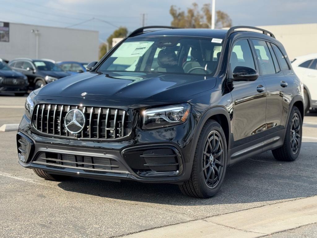 new 2025 Mercedes-Benz AMG GLB 35 car, priced at $65,085