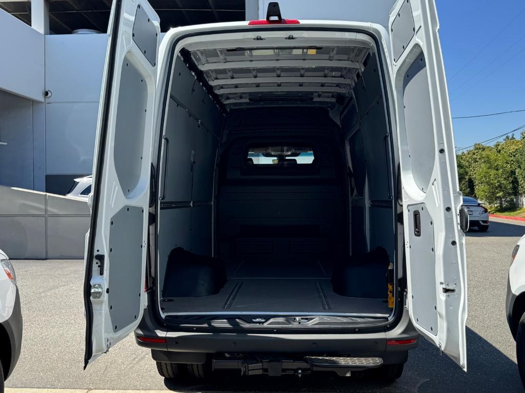 new 2025 Mercedes-Benz Sprinter 3500 car, priced at $73,247