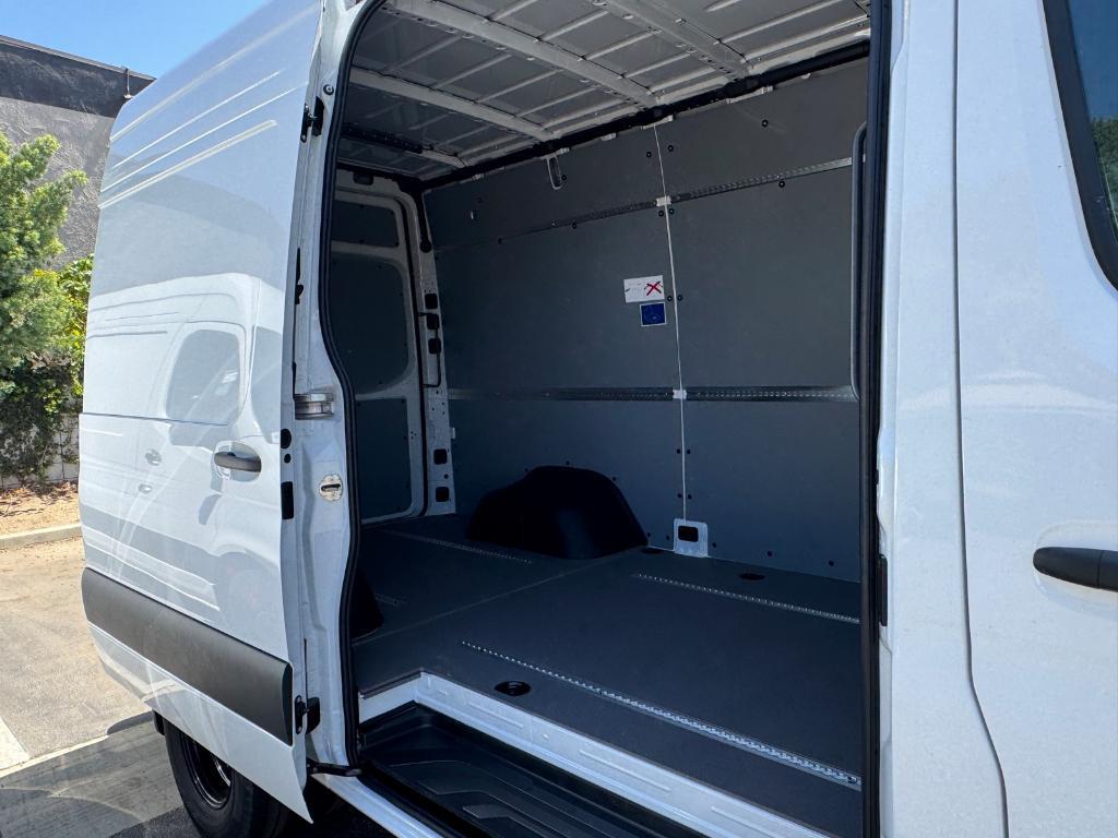 new 2025 Mercedes-Benz Sprinter 3500 car, priced at $73,247