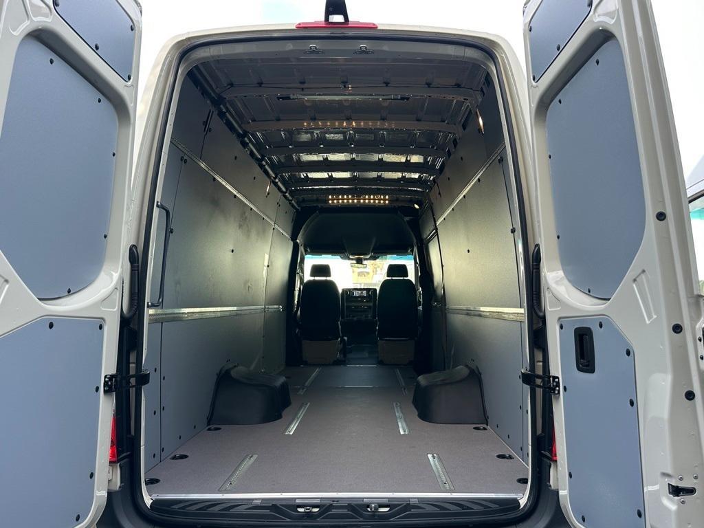 new 2025 Mercedes-Benz Sprinter 3500 car, priced at $78,231
