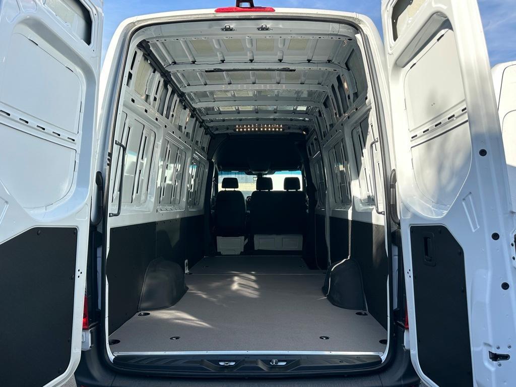 new 2025 Mercedes-Benz Sprinter 2500 car, priced at $67,958