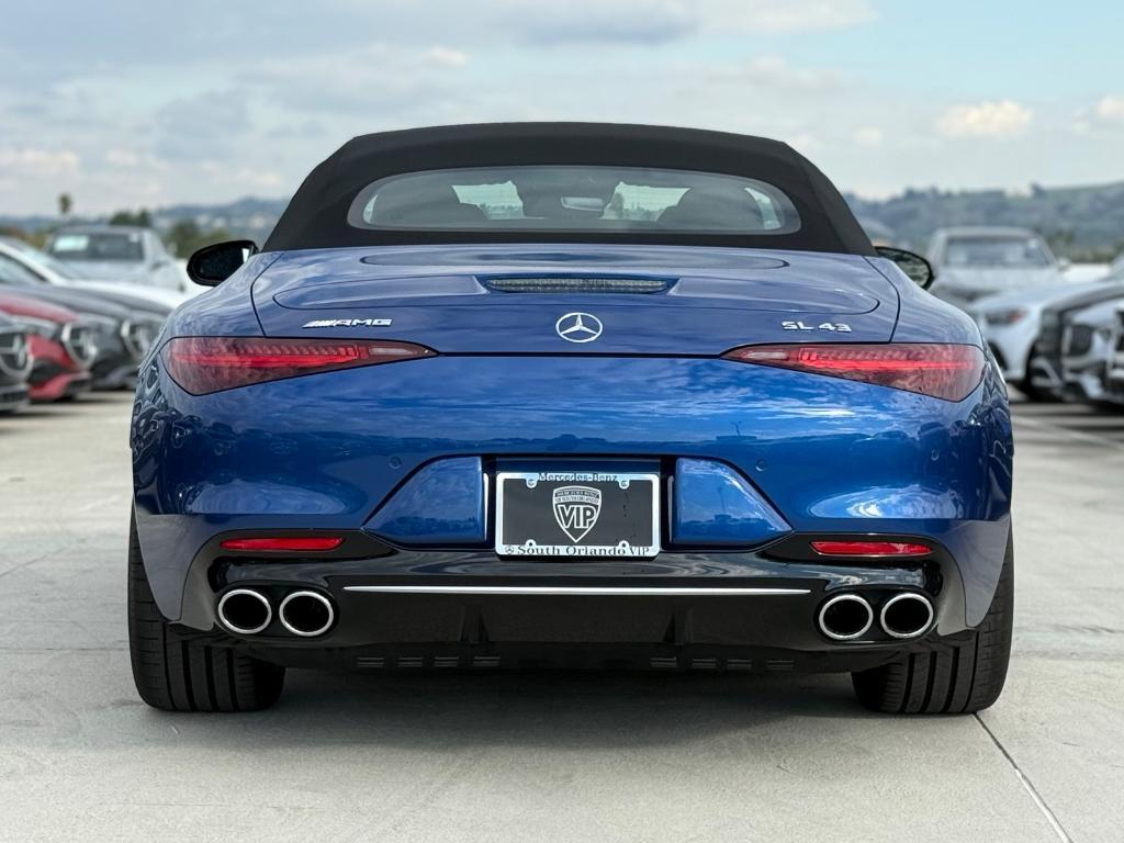 new 2025 Mercedes-Benz AMG SL 43 car, priced at $117,520