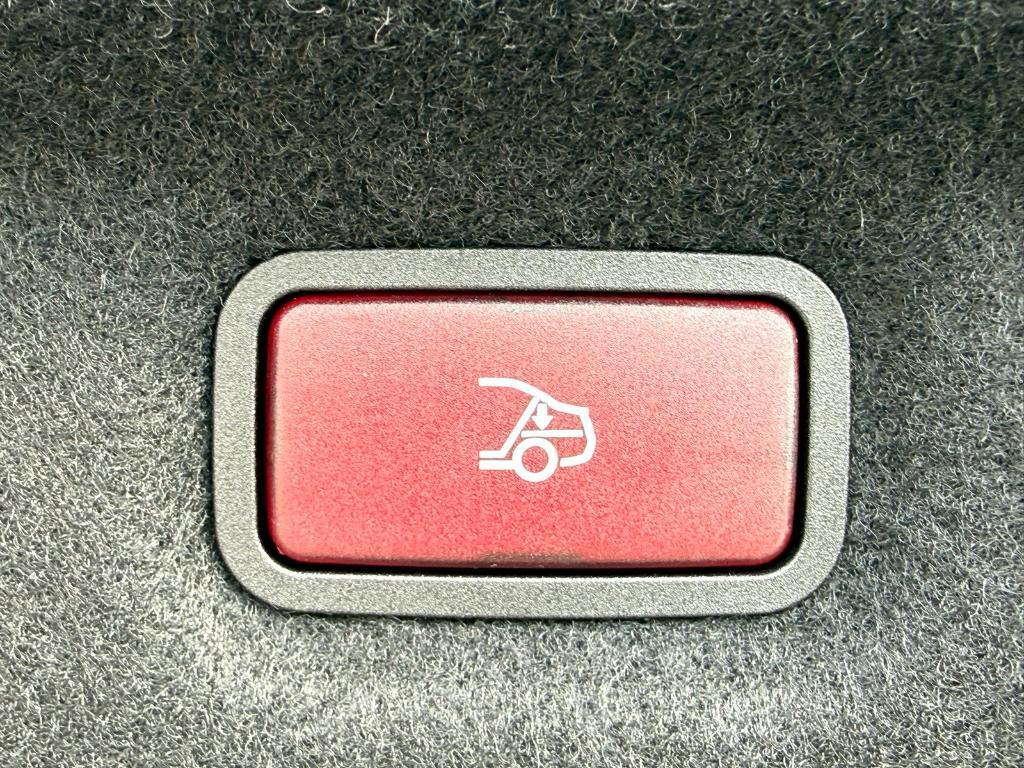 new 2025 Mercedes-Benz AMG SL 43 car, priced at $117,520