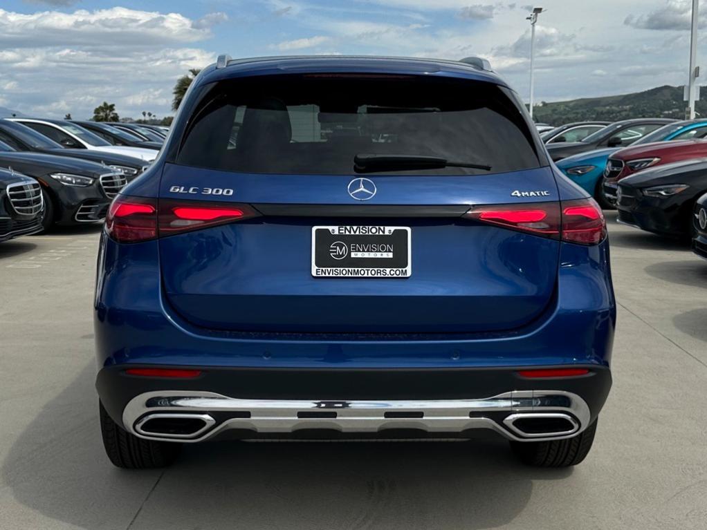 new 2025 Mercedes-Benz GLC 300 car, priced at $57,295
