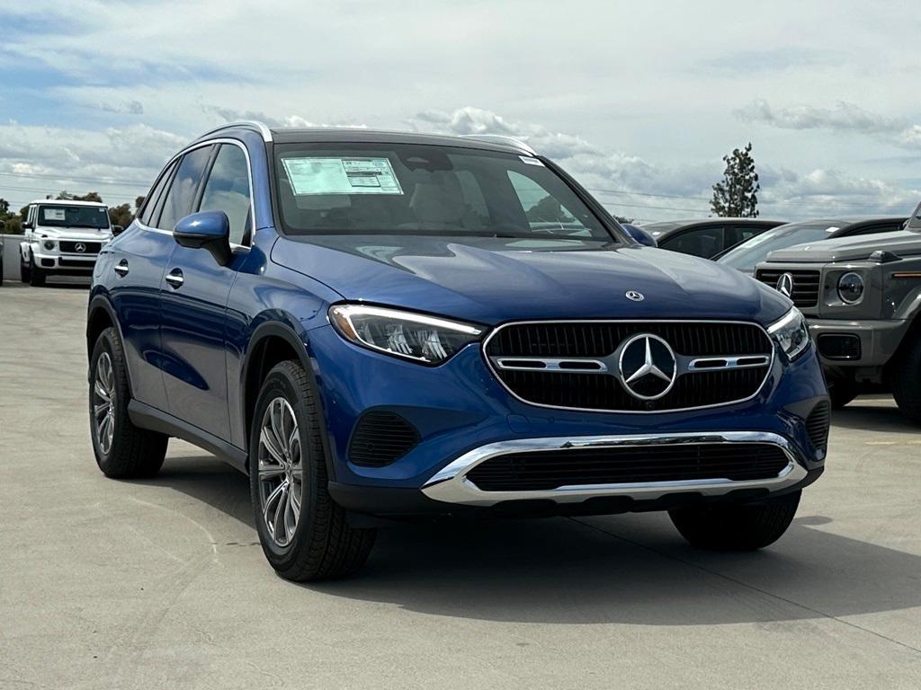 new 2025 Mercedes-Benz GLC 300 car, priced at $57,295