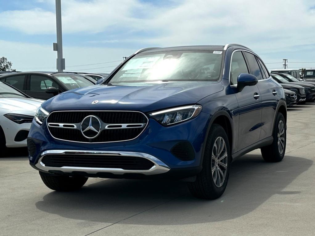 new 2025 Mercedes-Benz GLC 300 car, priced at $57,295