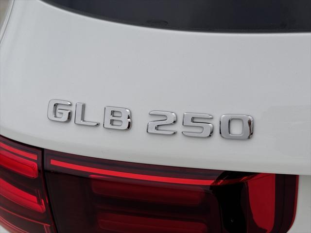 new 2024 Mercedes-Benz GLB 250 car, priced at $52,300