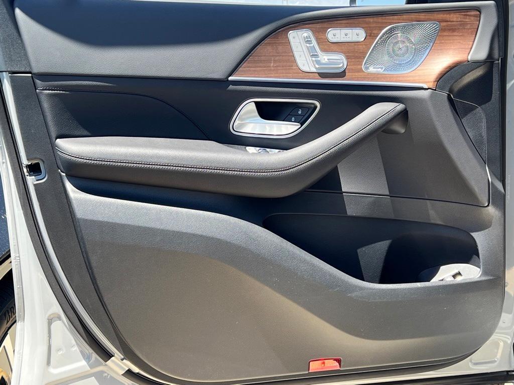 new 2025 Mercedes-Benz GLE 350 car, priced at $78,630