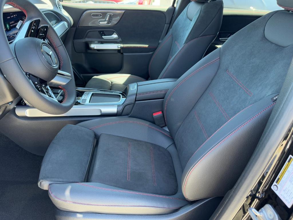 new 2025 Mercedes-Benz GLB 250 car, priced at $54,245
