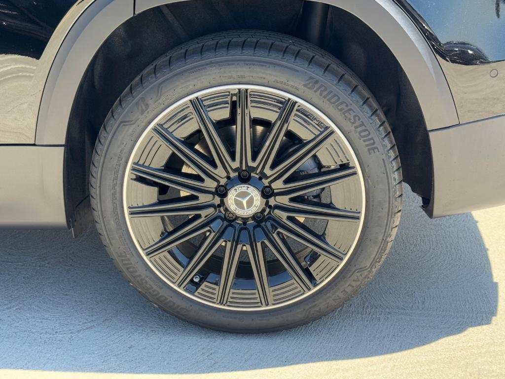 new 2025 Mercedes-Benz GLB 250 car, priced at $54,245