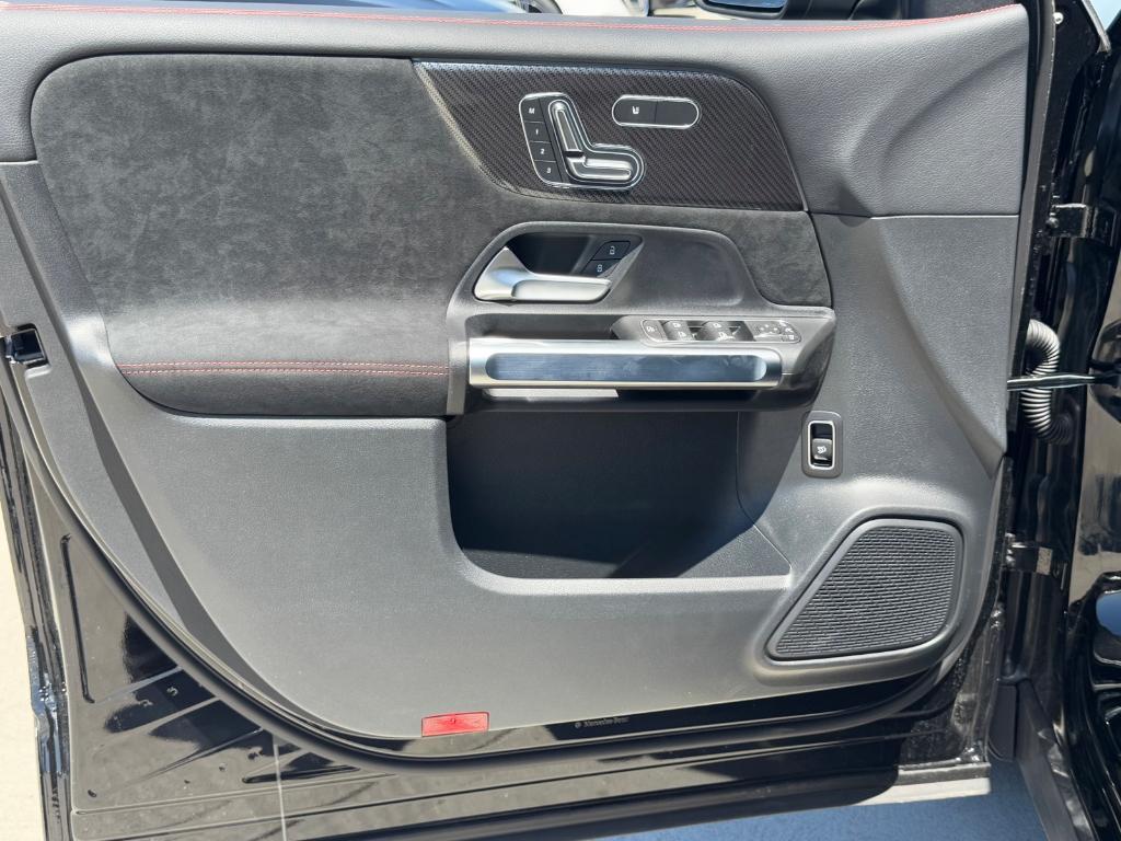 new 2025 Mercedes-Benz GLB 250 car, priced at $54,245