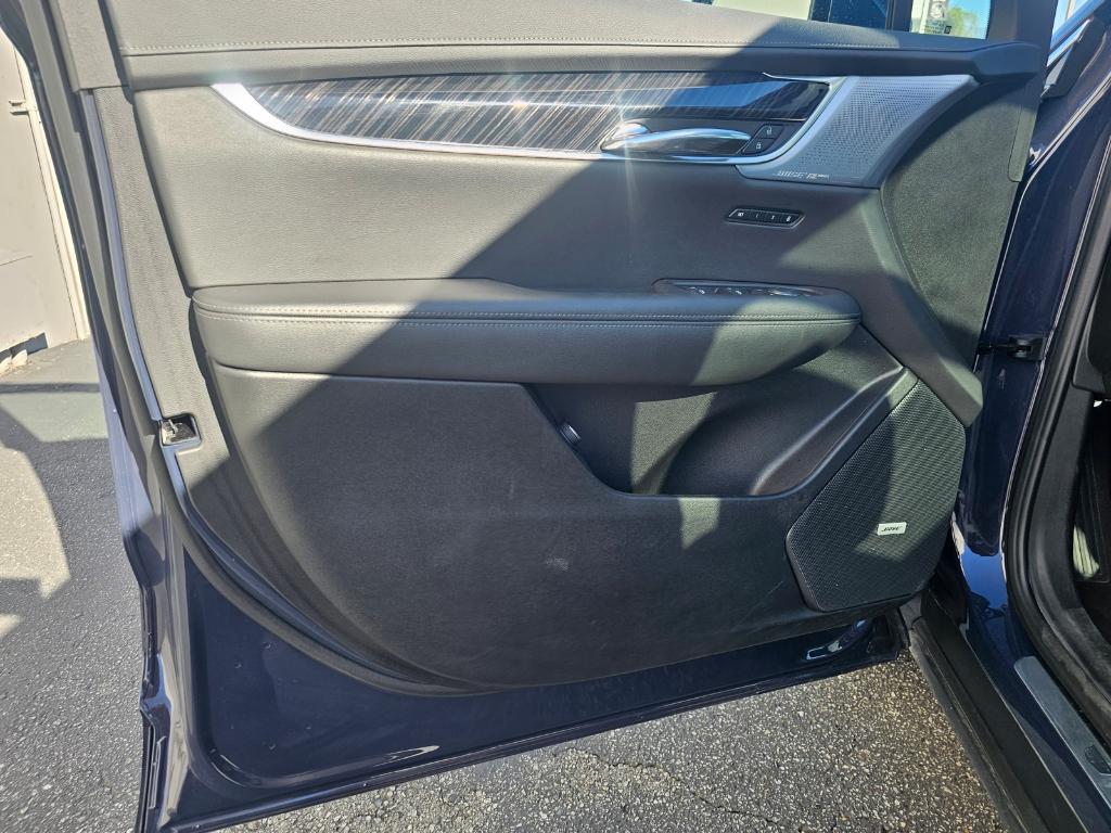 used 2025 Cadillac XT6 car, priced at $47,289