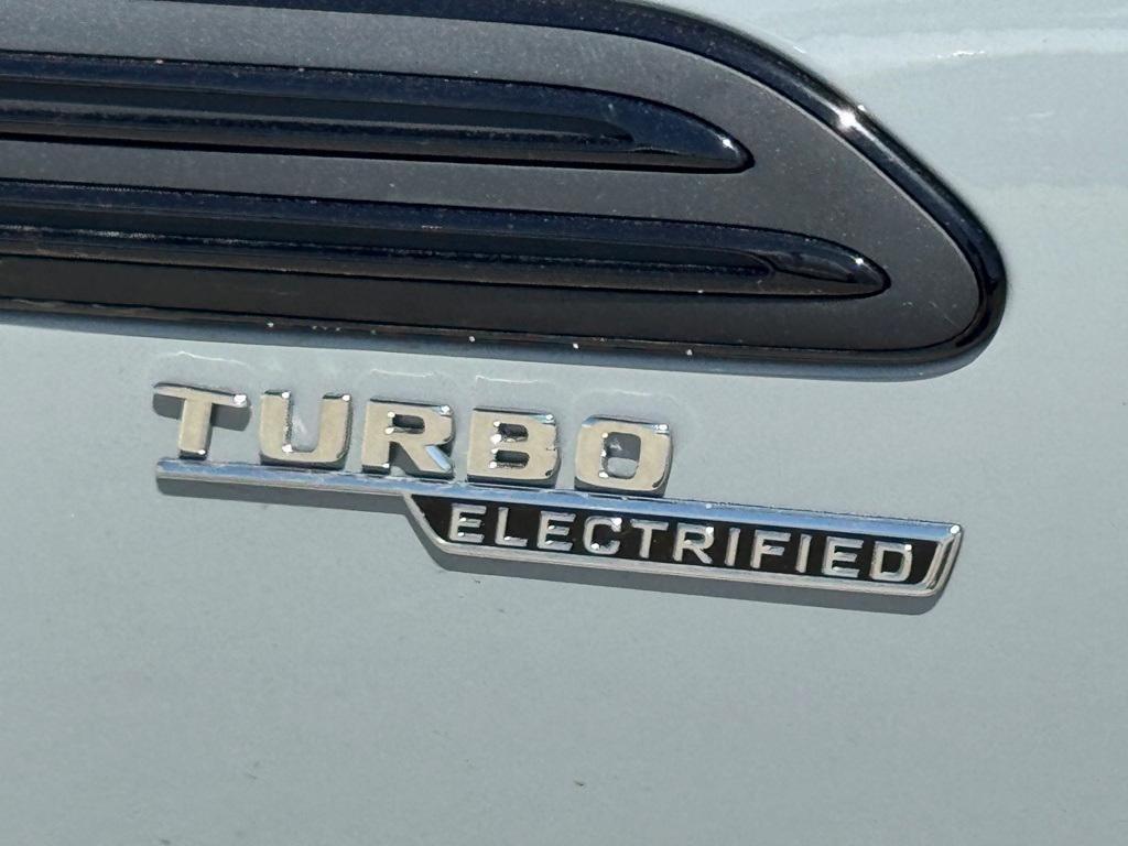 new 2025 Mercedes-Benz AMG SL 43 car, priced at $122,540