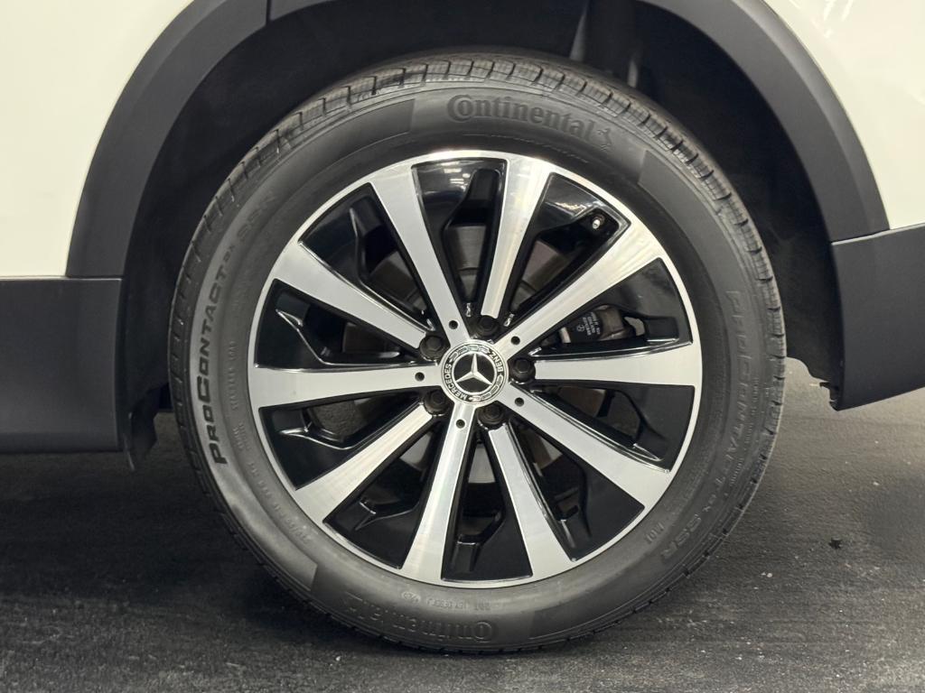 used 2022 Mercedes-Benz GLB 250 car, priced at $22,555