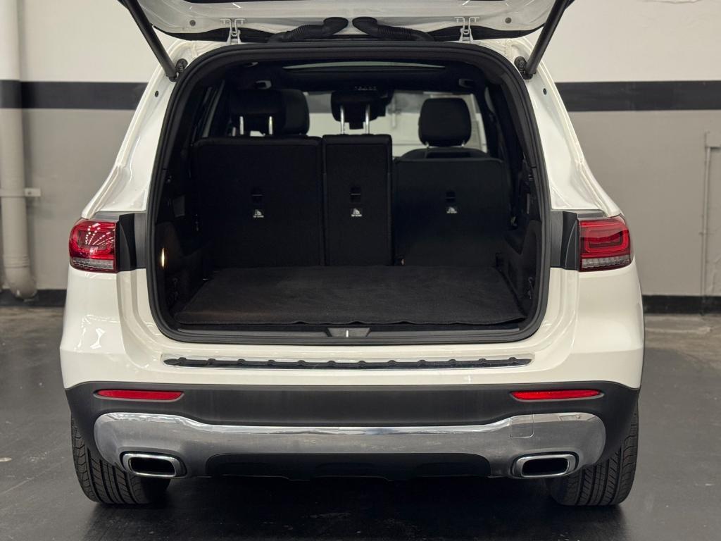 used 2022 Mercedes-Benz GLB 250 car, priced at $22,555