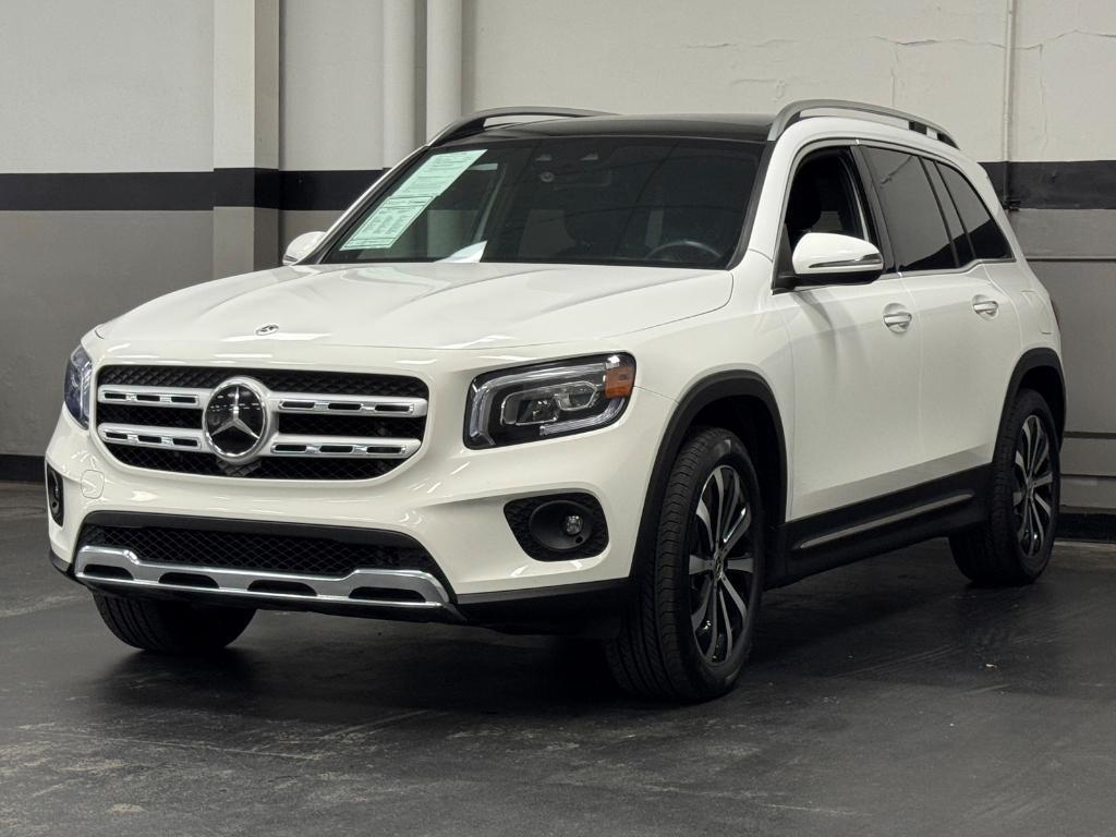 used 2022 Mercedes-Benz GLB 250 car, priced at $22,555