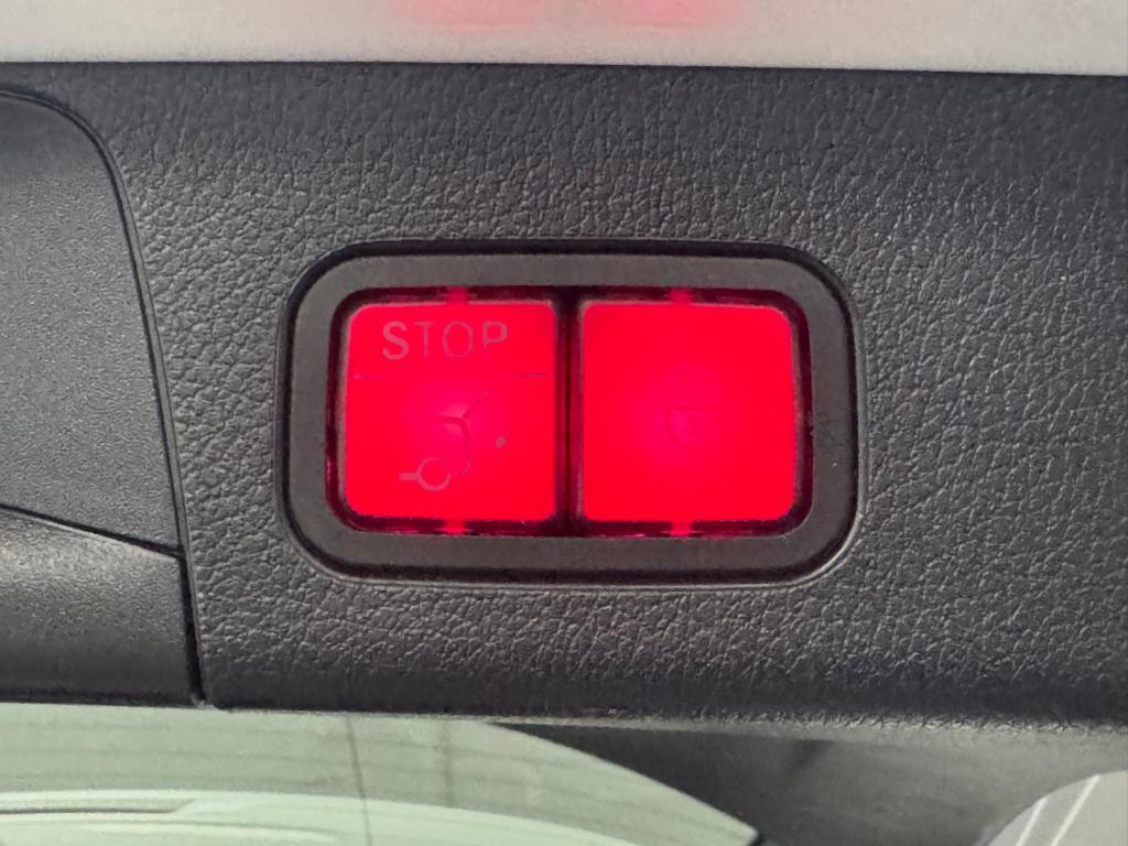 used 2022 Mercedes-Benz GLB 250 car, priced at $22,555