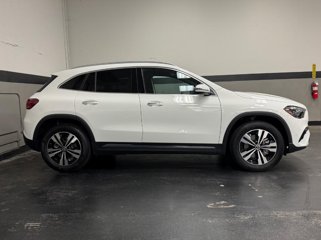used 2025 Mercedes-Benz GLA 250 car, priced at $42,999