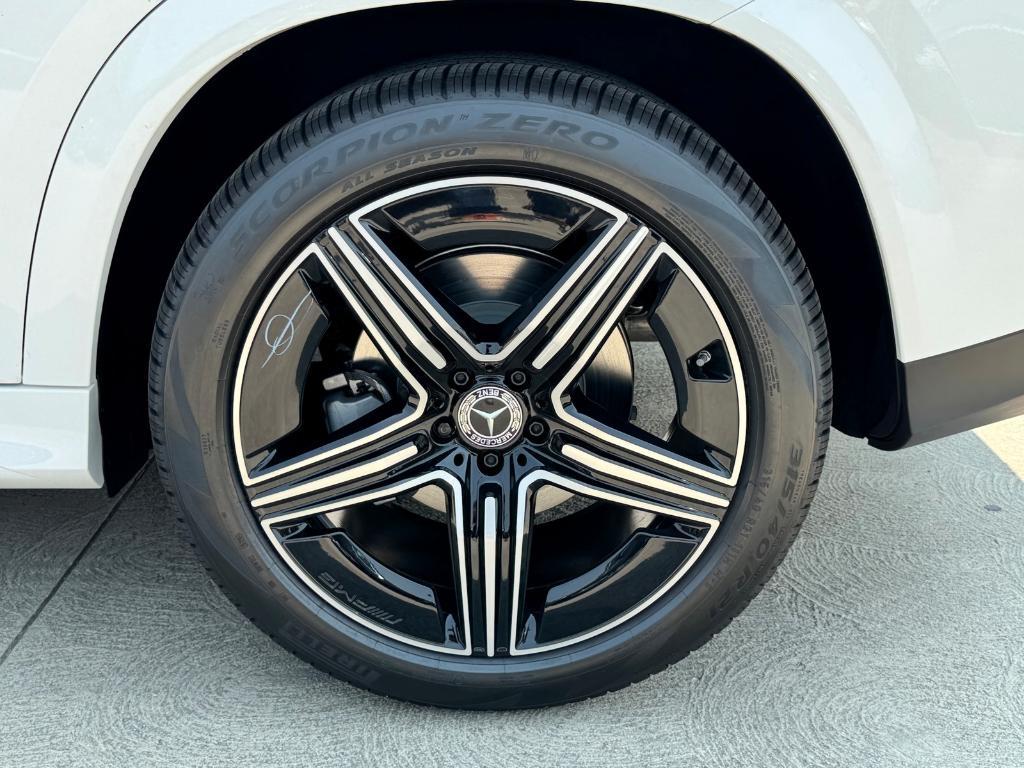 new 2026 Mercedes-Benz GLE 450 car, priced at $85,215