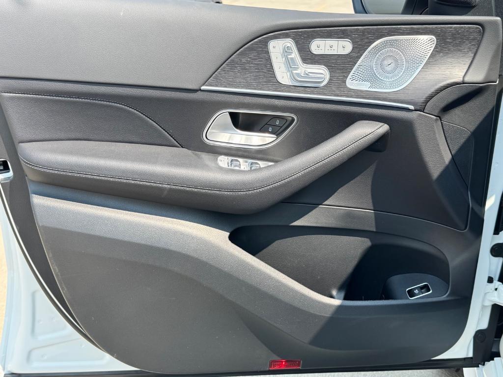 new 2026 Mercedes-Benz GLE 450 car, priced at $85,215