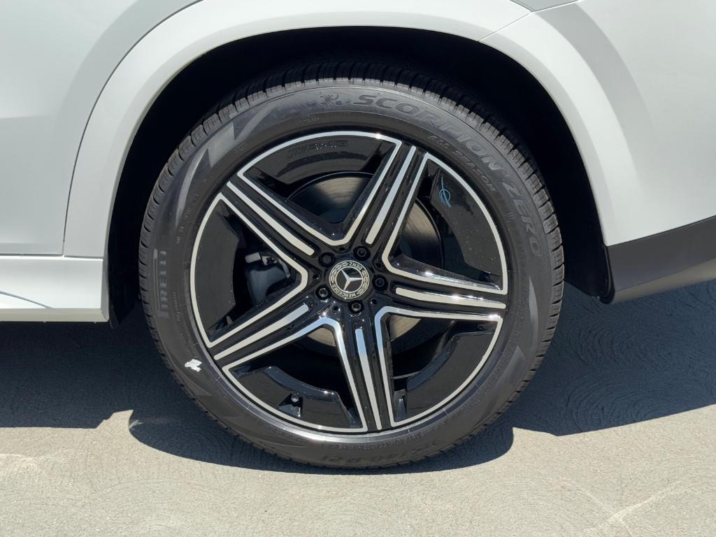 new 2026 Mercedes-Benz GLE 450 car, priced at $81,415