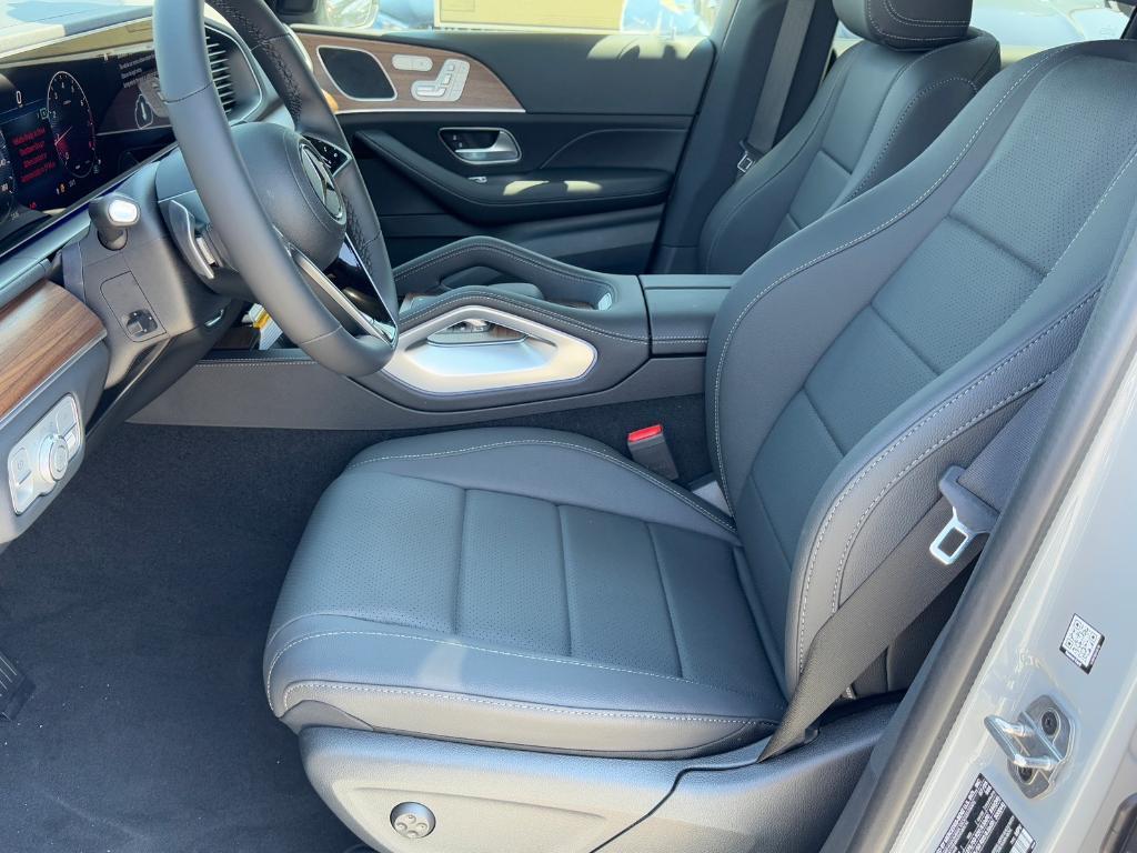 new 2026 Mercedes-Benz GLE 350 car, priced at $70,000