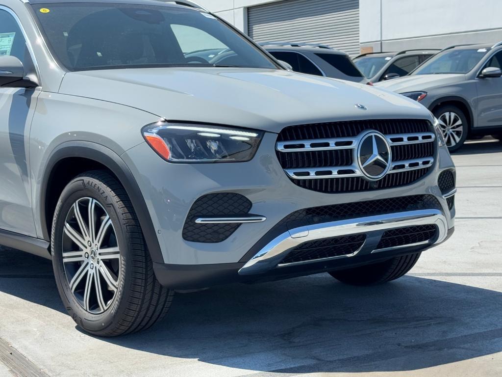 new 2026 Mercedes-Benz GLE 350 car, priced at $70,000