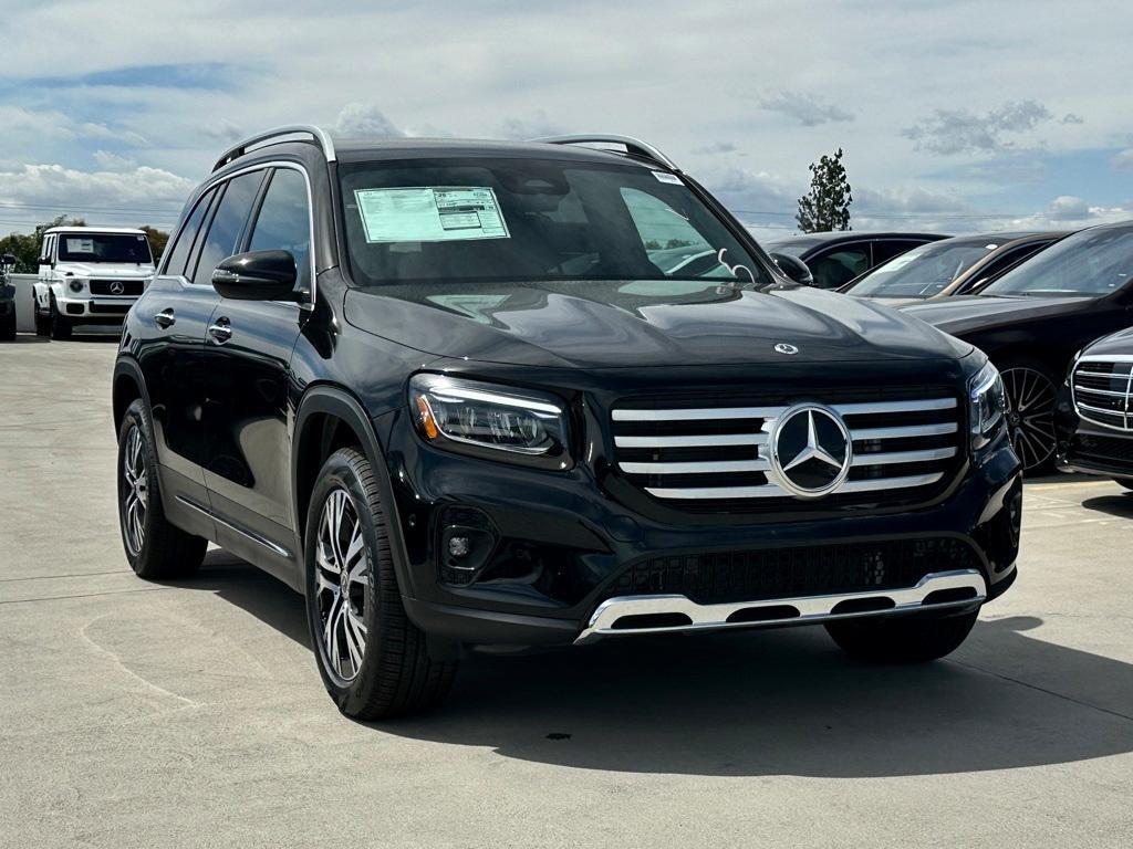 new 2025 Mercedes-Benz GLB 250 car, priced at $48,645
