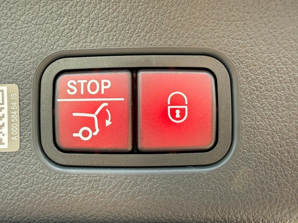 new 2026 Mercedes-Benz GLC 300 car, priced at $66,365