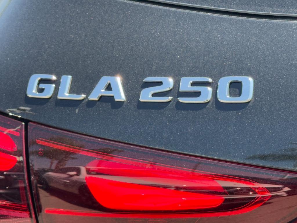 new 2025 Mercedes-Benz GLA 250 car, priced at $47,295