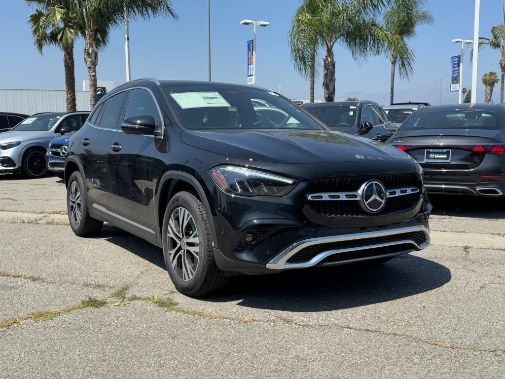 new 2025 Mercedes-Benz GLA 250 car, priced at $47,295
