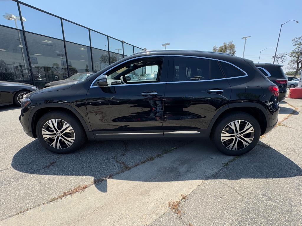 new 2025 Mercedes-Benz GLA 250 car, priced at $47,295