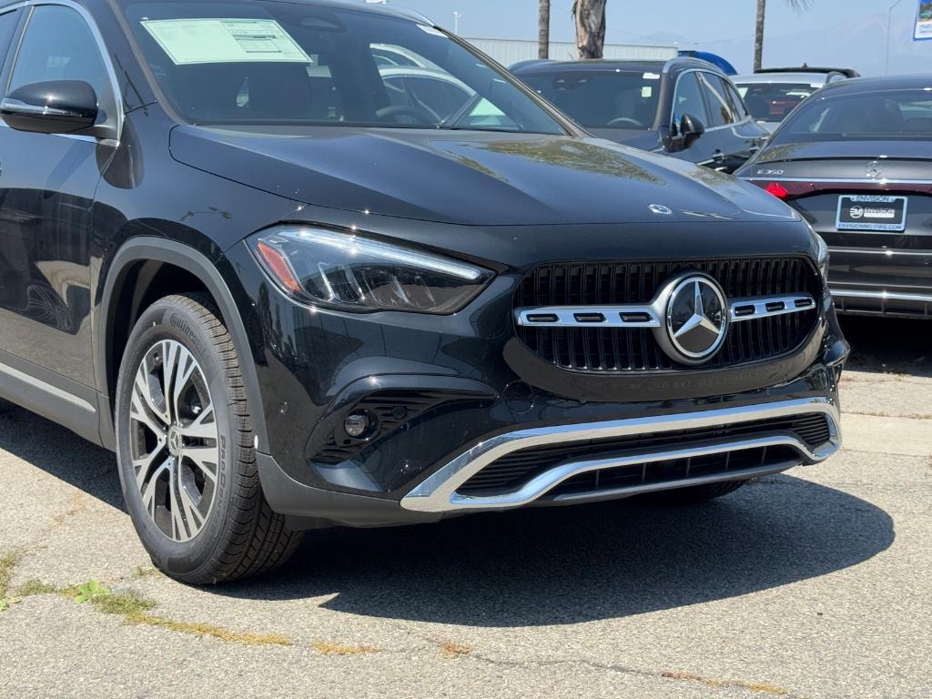 new 2025 Mercedes-Benz GLA 250 car, priced at $47,295