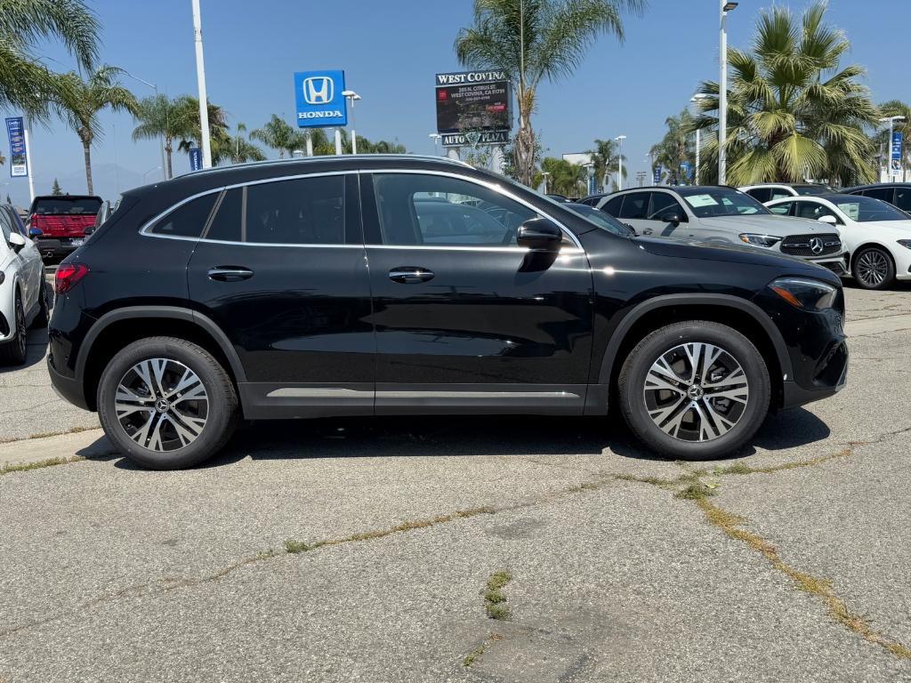 new 2025 Mercedes-Benz GLA 250 car, priced at $47,295