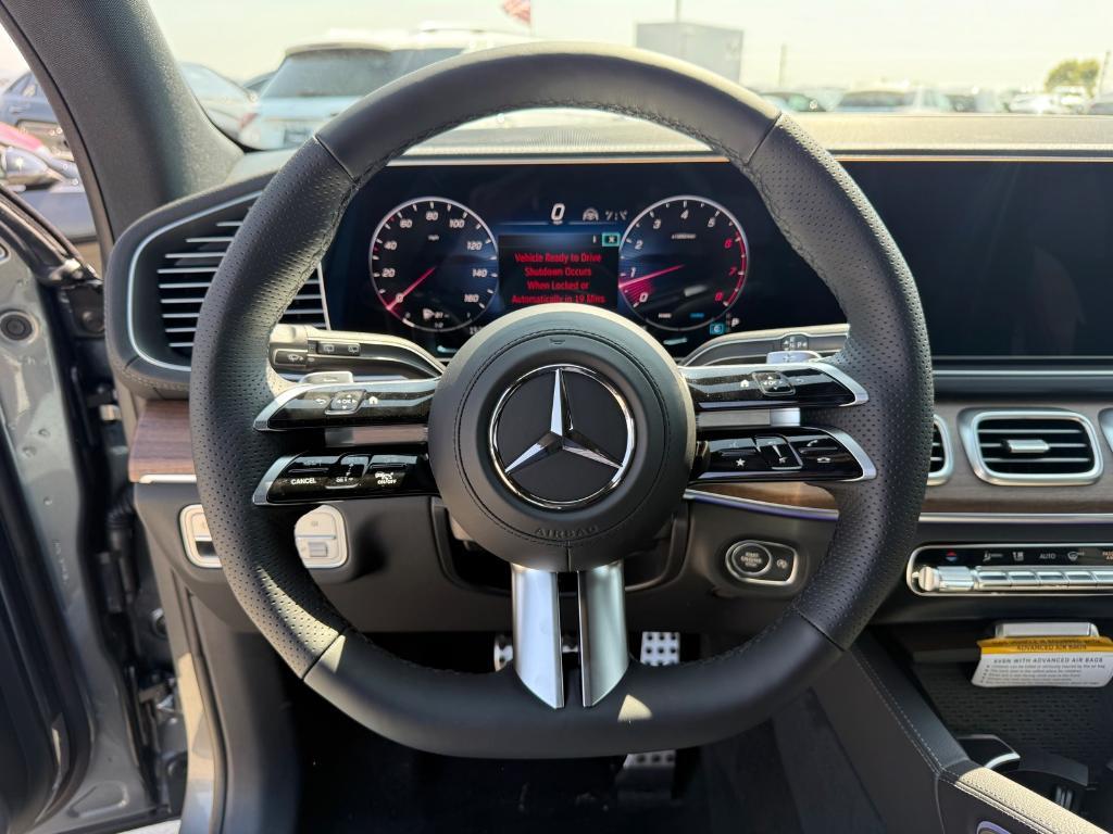 new 2025 Mercedes-Benz GLS 450 car, priced at $96,655