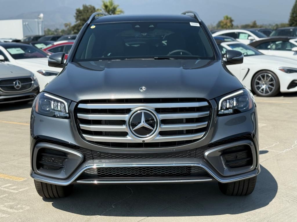 new 2025 Mercedes-Benz GLS 450 car, priced at $96,655