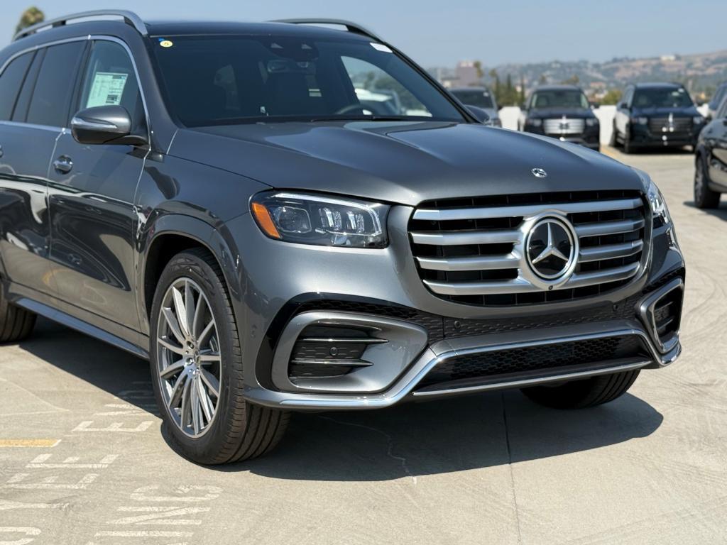 new 2025 Mercedes-Benz GLS 450 car, priced at $96,655
