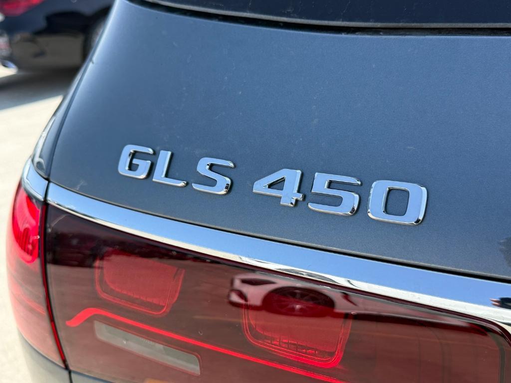 new 2025 Mercedes-Benz GLS 450 car, priced at $96,655